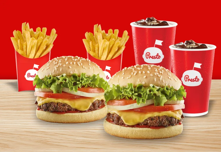 Súper Combo Pareja: dos hamburguesas, dos papas y dos gaseosas
